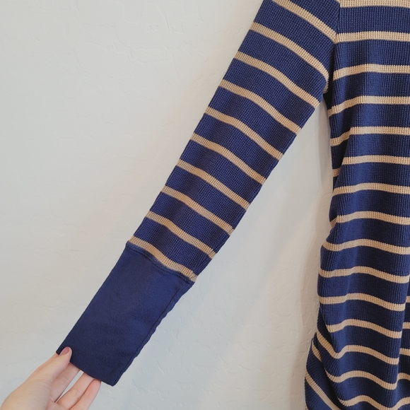 💕 Old Navy Maternity Rib-Knit Henley Striped Tee Size Small Maternity - Picture 8 of 11